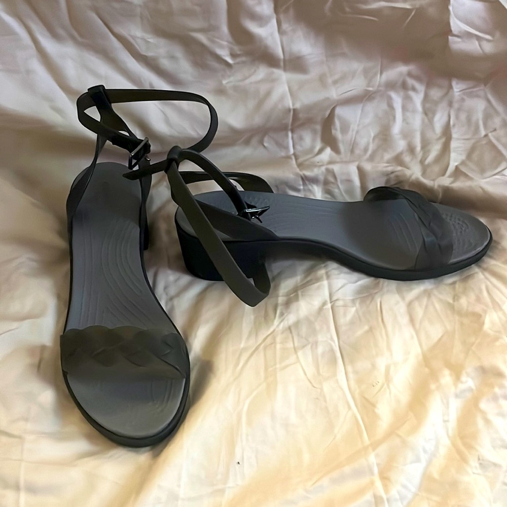 Crocs low heels size 10 very comfy
